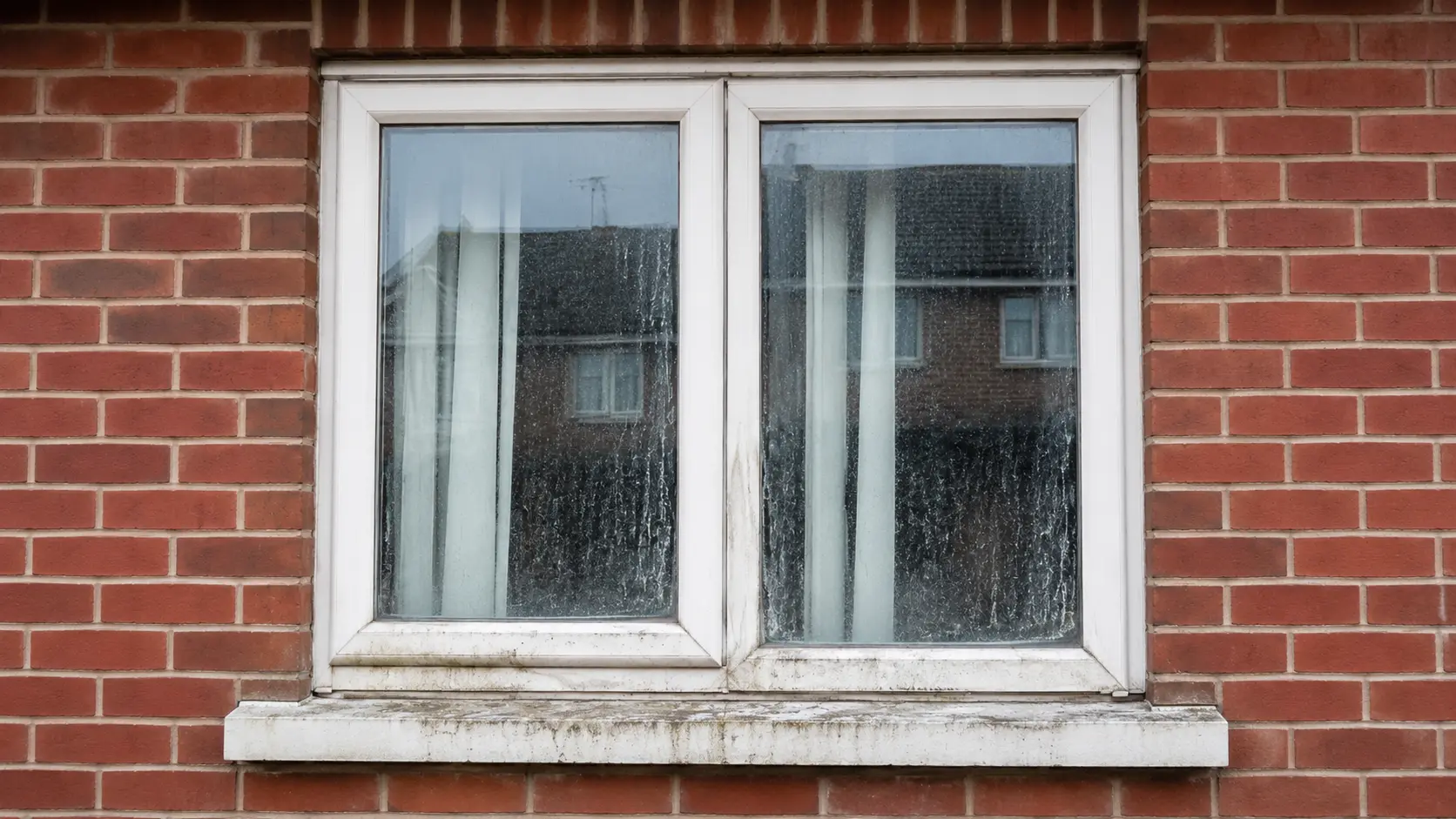 Before and after of our professional window cleaning in Redditch
